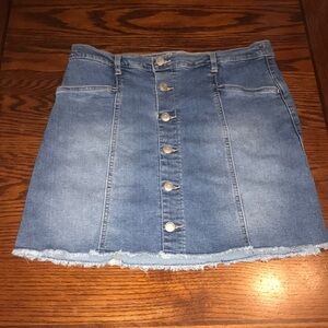 Girl’s Denim Button-Up Skirt Size XXL (18)